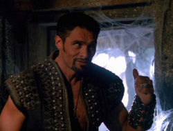 extant_XenaWarriorPrincess_6x10-OldAresHadAFarm_0647