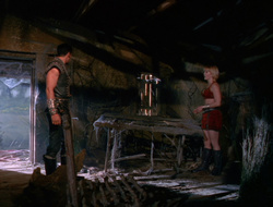 extant_XenaWarriorPrincess_6x10-OldAresHadAFarm_0659