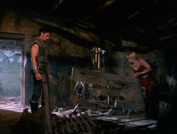 extant_XenaWarriorPrincess_6x10-OldAresHadAFarm_0660
