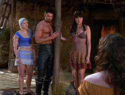 extant_XenaWarriorPrincess_6x10-OldAresHadAFarm_0970