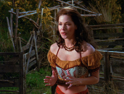 extant_XenaWarriorPrincess_6x10-OldAresHadAFarm_0980