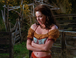extant_XenaWarriorPrincess_6x10-OldAresHadAFarm_0996