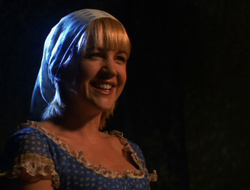extant_XenaWarriorPrincess_6x10-OldAresHadAFarm_1302