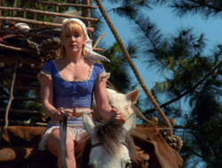 extant_XenaWarriorPrincess_6x10-OldAresHadAFarm_2195