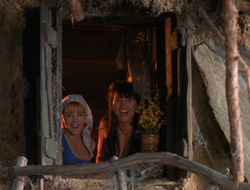 extant_XenaWarriorPrincess_6x10-OldAresHadAFarm_2450