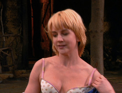 extant_XenaWarriorPrincess_6x10-OldAresHadAFarm_2644