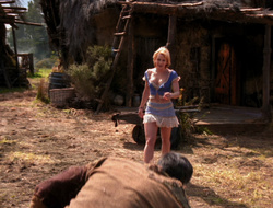 extant_XenaWarriorPrincess_6x10-OldAresHadAFarm_2915