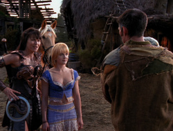 extant_XenaWarriorPrincess_6x10-OldAresHadAFarm_2999