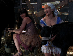 extant_XenaWarriorPrincess_6x10-OldAresHadAFarm_3042