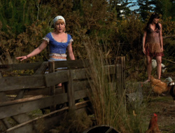 extant_XenaWarriorPrincess_6x10-OldAresHadAFarm_3249