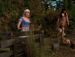 extant_XenaWarriorPrincess_6x10-OldAresHadAFarm_3250