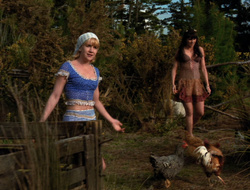 extant_XenaWarriorPrincess_6x10-OldAresHadAFarm_3251