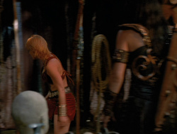 extant_XenaWarriorPrincess_6x10-OldAresHadAFarm_3483
