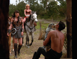 extant_XenaWarriorPrincess_6x10-OldAresHadAFarm_3591