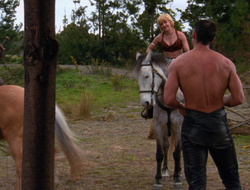 extant_XenaWarriorPrincess_6x10-OldAresHadAFarm_3702