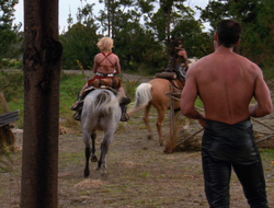 extant_XenaWarriorPrincess_6x10-OldAresHadAFarm_3707
