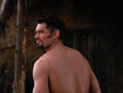extant_XenaWarriorPrincess_6x10-OldAresHadAFarm_3714