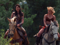 extant_XenaWarriorPrincess_6x10-OldAresHadAFarm_3736